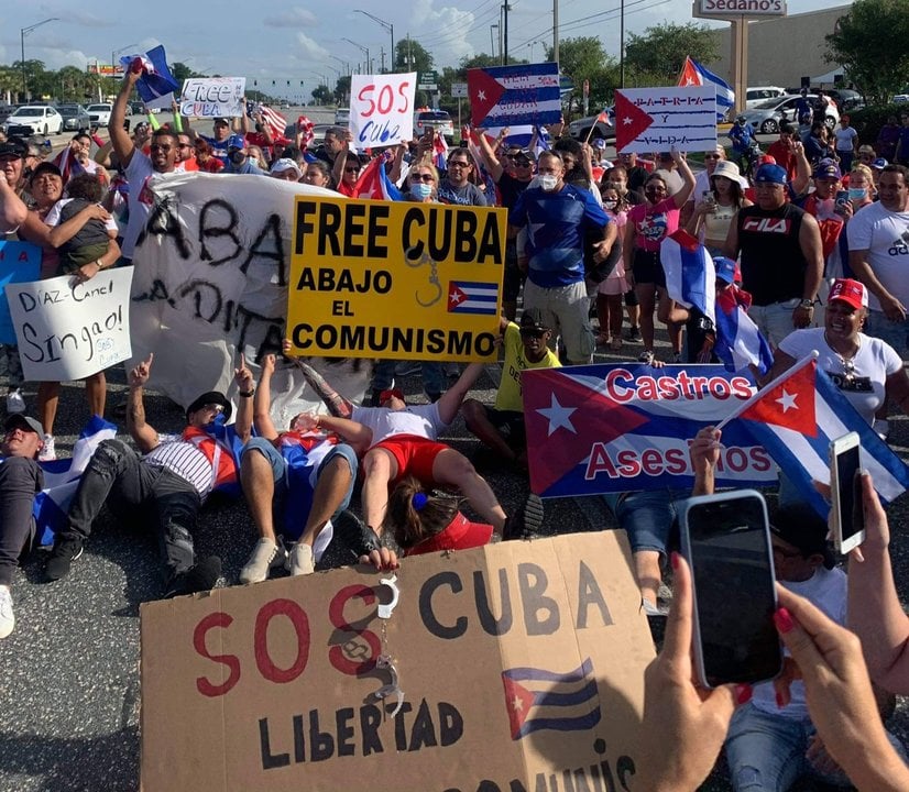 Cubanos en Orlando. Fuente: Twitter.
