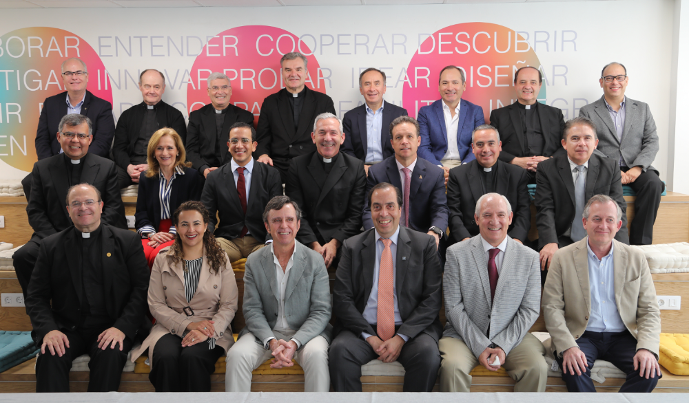 Consejo, rectores y consejeros de la Red Internacional de Universidades del Regnum Christi.