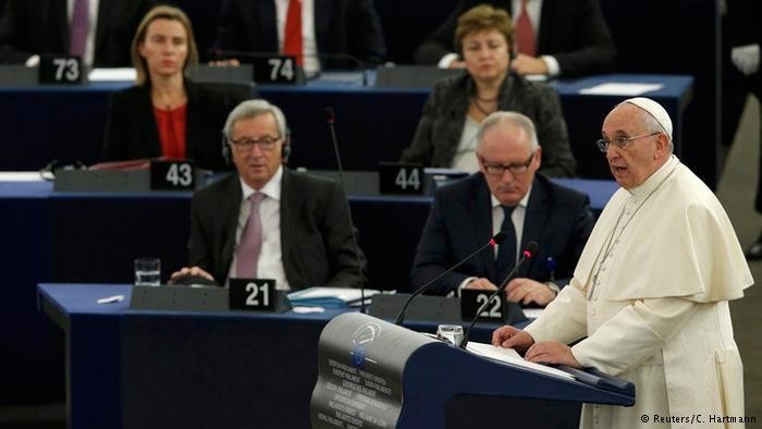 El Papa Francisco durante su discurso ante los eurodiputados en Estrasburgo. 