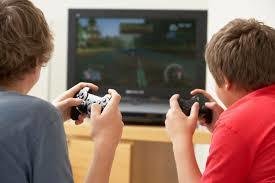 Los menores dedican a los videojuegos un 65% de su tiempo de ocio. 