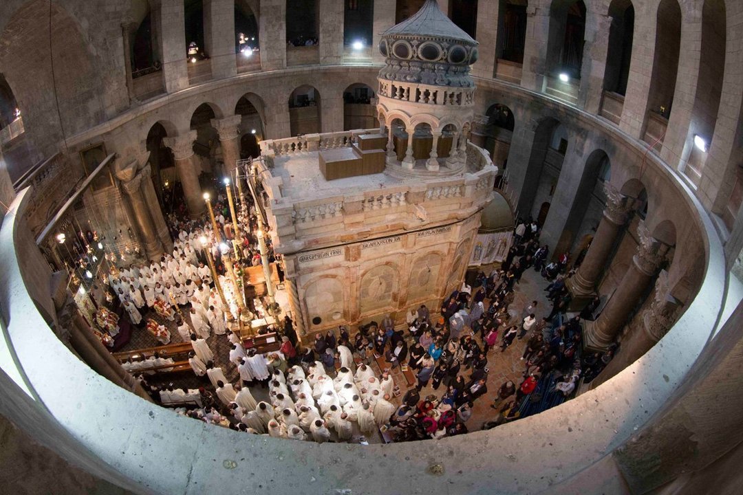 Celebración en el Santo Sepulcro. 